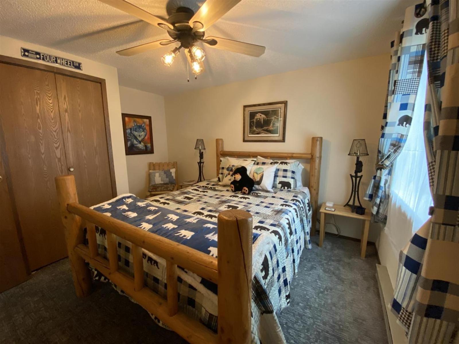 Villa Hook And Antler West Yellowstone Esterno foto